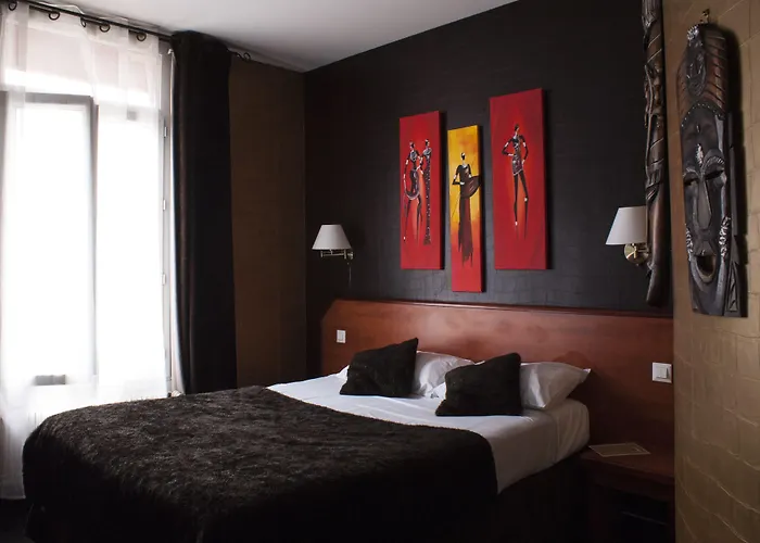 Hotel Esteem Tour Eiffel 4*