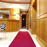 Esteem Tour Eiffel Hotel 4*