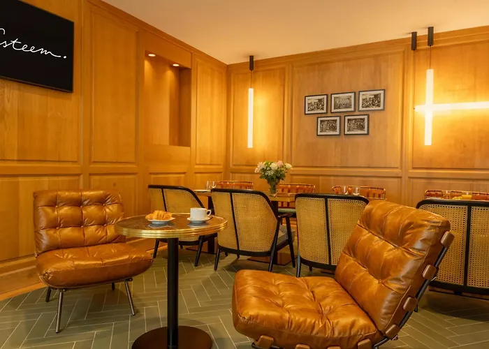 Esteem Tour Eiffel Parigi