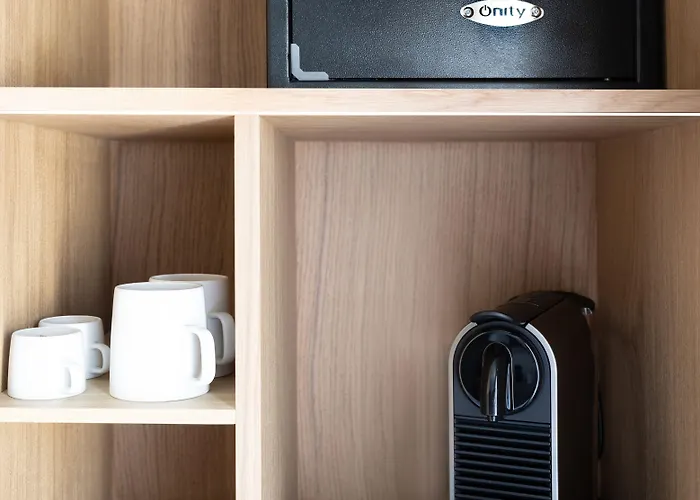 Esteem Tour Eiffel Hotel