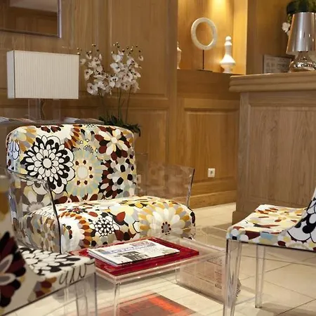 ホテル Esteem Tour Eiffel