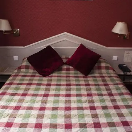 Esteem Tour Eiffel Hotel