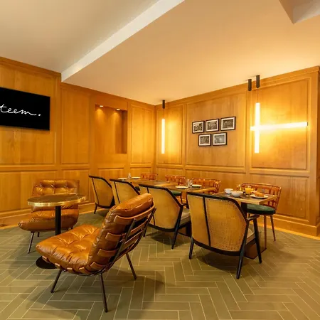 ホテル Esteem Tour Eiffel