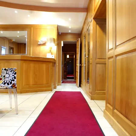 Esteem Tour Eiffel Hotel 4*