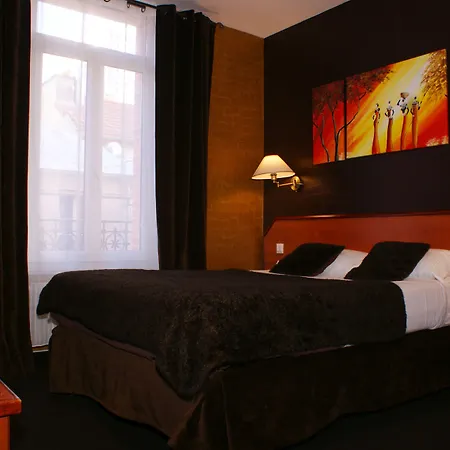 Esteem Tour Eiffel Hotel