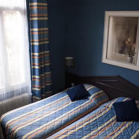 Hotel Esteem Tour Eiffel 4*