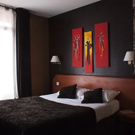 Hotel Esteem Tour Eiffel 4*