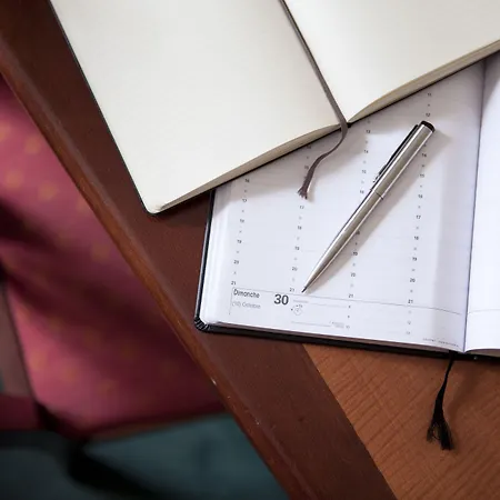 Esteem Tour Eiffel Hotel París