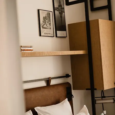 Esteem Tour Eiffel Hotel 4*
