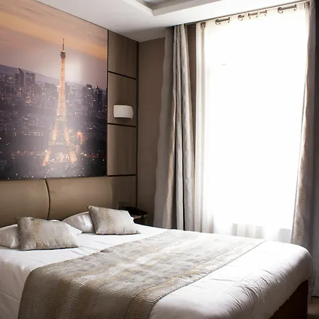 Esteem Tour Eiffel Hotel 4*