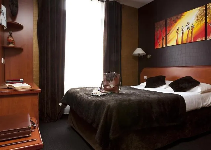 Esteem Tour Eiffel Paris