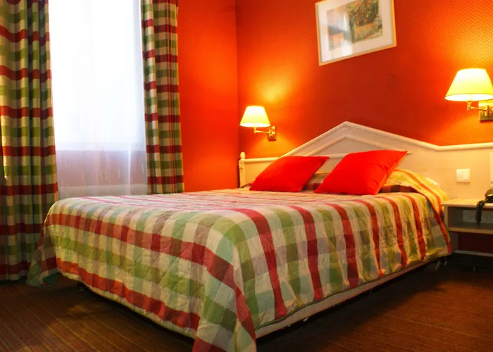 Esteem Tour Eiffel Hotel