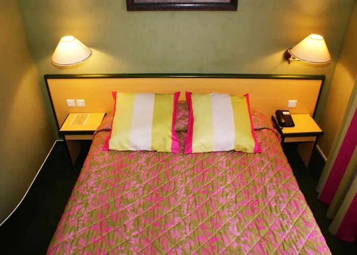 Hotel Esteem Tour Eiffel