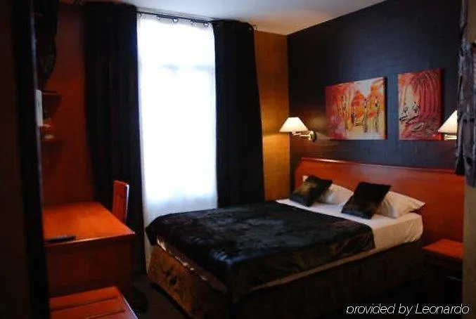 Esteem Tour Eiffel Hotel 4*