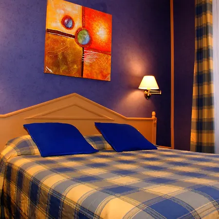 Hotel Carina Tour Eiffel 4*