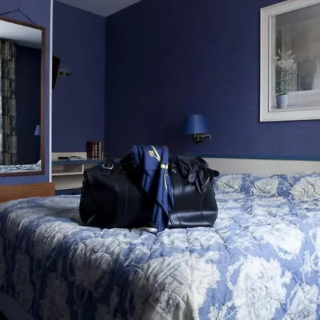 Hotel Carina Tour Eiffel 4*