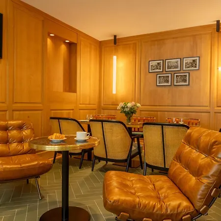 Esteem Tour Eiffel 巴黎