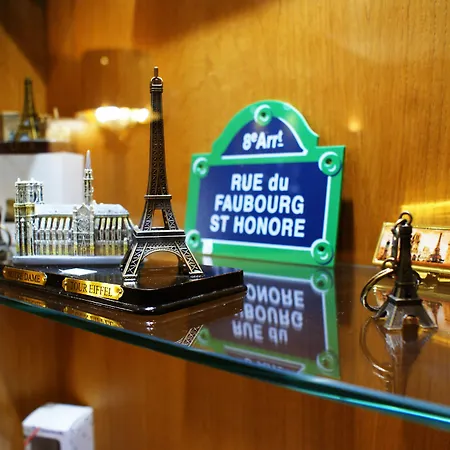 Carina Tour Eiffel 4* Paris