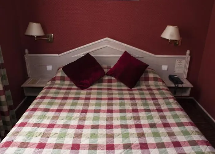 Esteem Tour Eiffel Отель