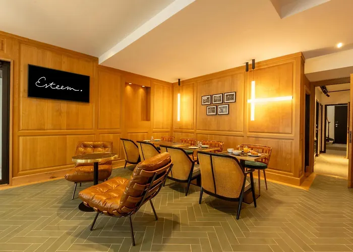 Отель Esteem Tour Eiffel