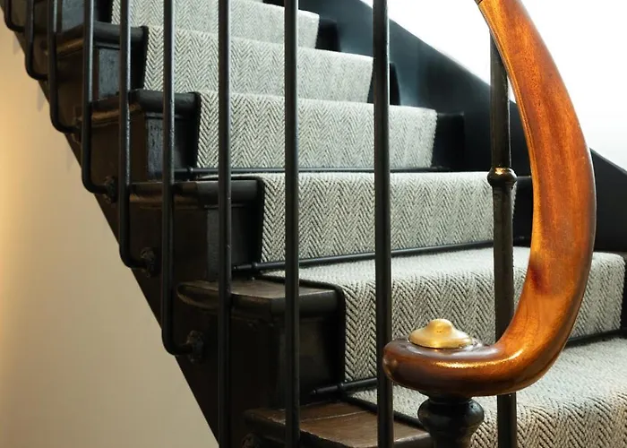 Esteem Tour Eiffel 4* Париж