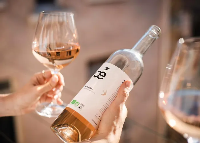 Esteem Tour Eiffel Отель 4*