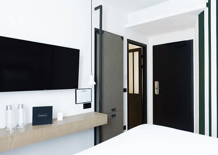 Отель Esteem Tour Eiffel Париж